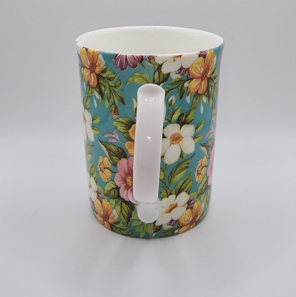 Allyn Nelson Collection Fine Bone China English Teacup.  Purchased in England - Picture 2 of 6